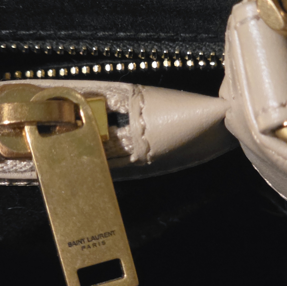 Saint Laurent Medium Loulou Quilted Leather Chain Shoulder Bag - Picture 11 of 16